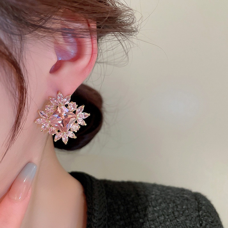 Anting Bentuk Bunga Geometris Persegi Aksen Berlian Imitasi Gaya Korea