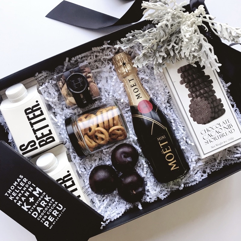 

SNACK GIFT BOX | Mahar hadiah kado wisuda ulang tahun