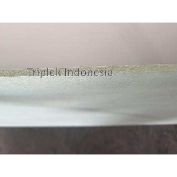 MDF HMR 6mm 122x244cm / MDF Hijau 6mm 4x8