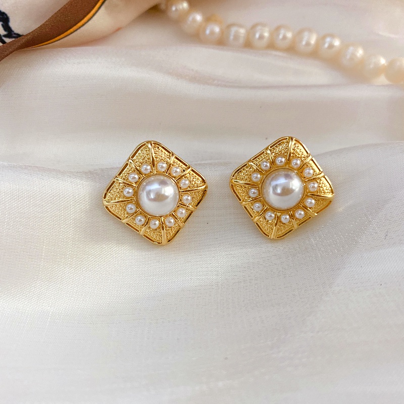 Anting Stud Tindik Hias Mutiara Gaya Retro Untuk Wanita