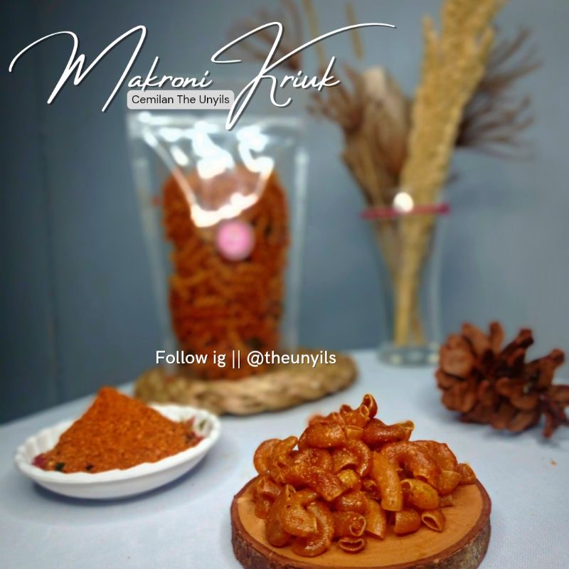 

FULL BOX 750 ML MAKRONI KRIUK PEDAS ENAK MURAH RENYAH- THE UNYILS