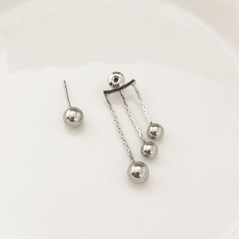 Anting Tusuk Gantung Wanita Bahan Metal Warna Silver Desain Bolarumbai Gaya Trendykeren Untuk Pesta