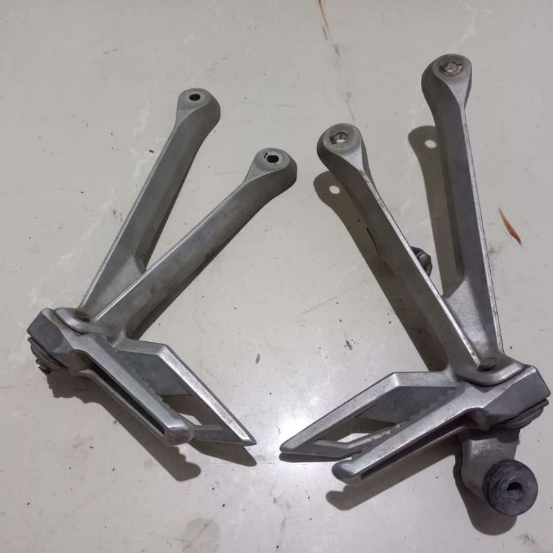 Step belakang CBR150R original