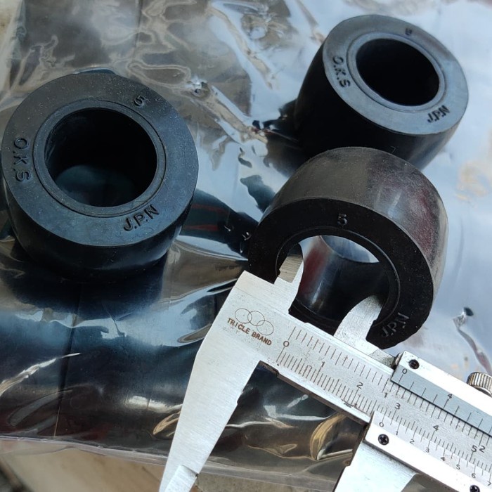 NBR 100% karet kopling F 5 / rubber coupling F5
