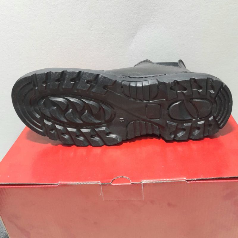 sepatu safety boot karet' samping cocok untuk kerja warna hitam terbaru