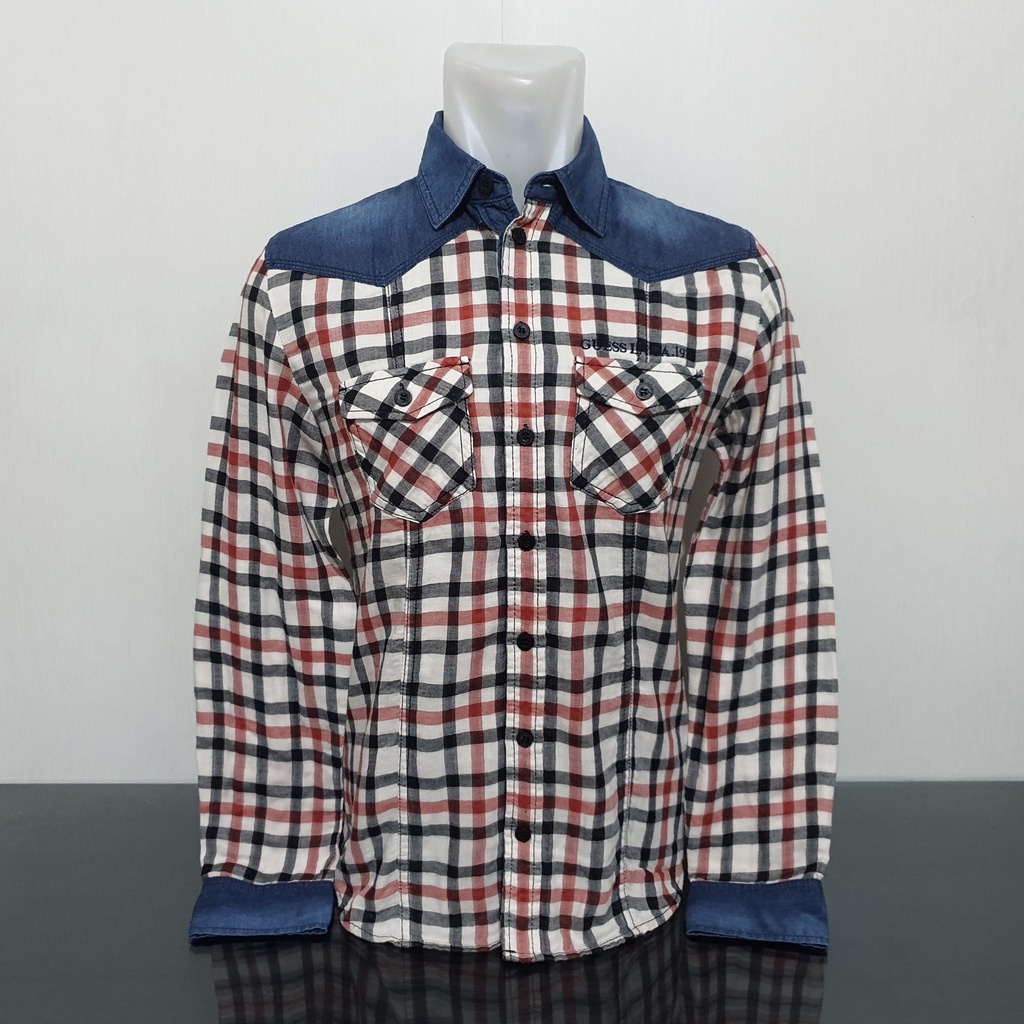Baju Kemeja GUESS - Size S - Lebar Dada 50 cm - Original 100%