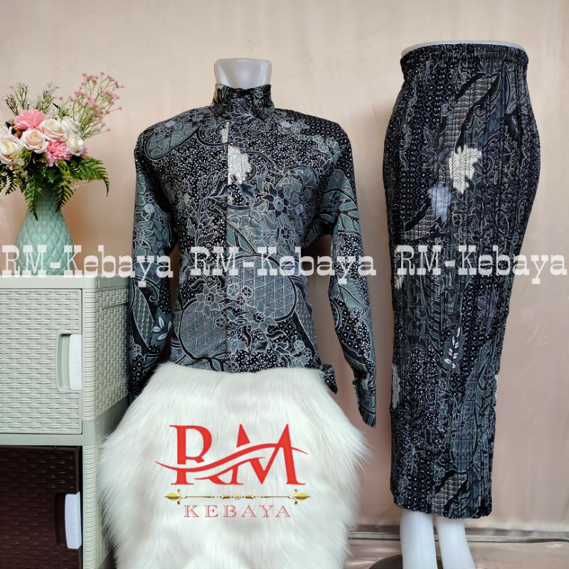 Baju Kemeja Batik Couple Rok Plisket Batik Kondangan