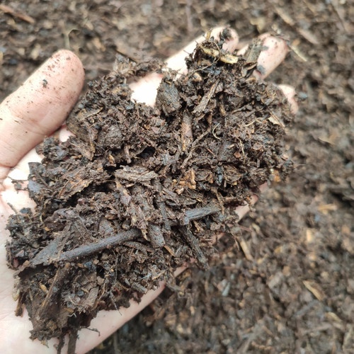 Media Tanam Tanah plus Humus Hutan 1 kg organik / pupuk organik / tanah gembur