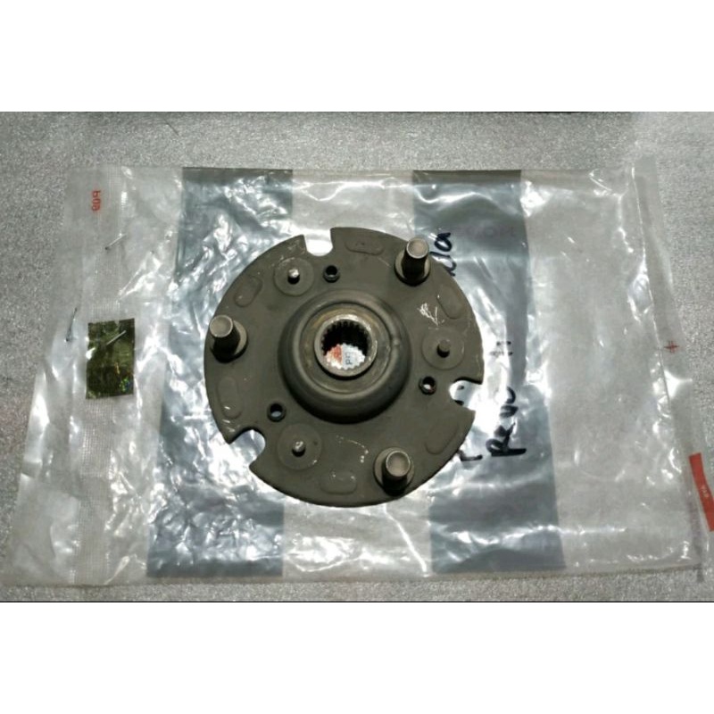 Dudukan Kampas Ganda (Plate Comp Primary Drive) Revo fi 22610K03H12