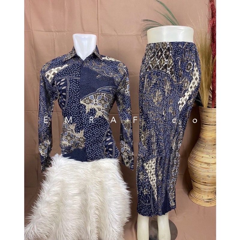 Batik couple / baju batik couple / batik set / batik lengan panjang / rok set