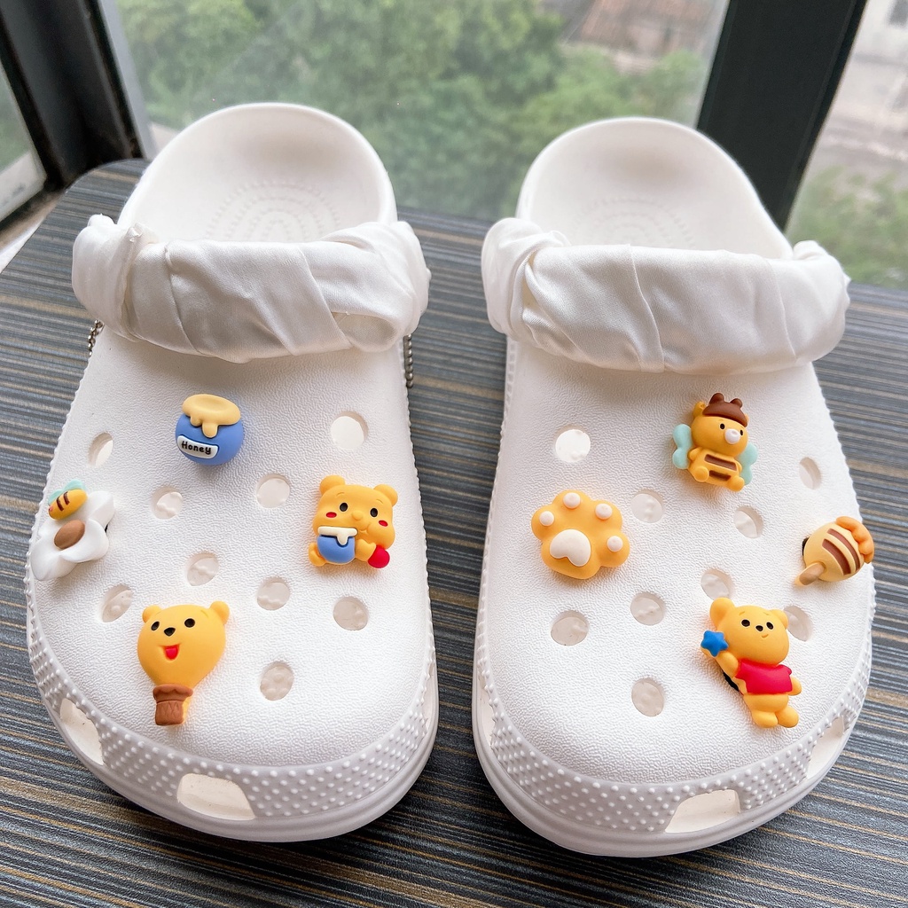 8pcs Liontin Sepatu Desain Winnie The Pooh Jibbitz Crocs | Jibbitz Gantungan Sepatu Bentuk Crocs