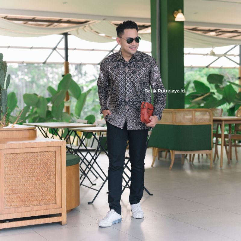 KUNCORO Baju Batik Pria Lengan Panjang Premium Slim Fit Furing Adem Casual Kemeja Formal Acara Keluarga Wisuda Kondangan Lamaran Tunangan Nikahan Katun halus adem Partai Grosir Seragaman S M L XL XXL Asli Ori Batikmasku Kerja Kantor Pns Korpri