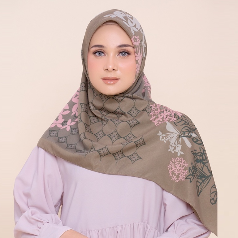 ZM Zaskia Mecca - Bunga Asoka Ash Scarf Kerudung Segi Empat Wangi Water Splash