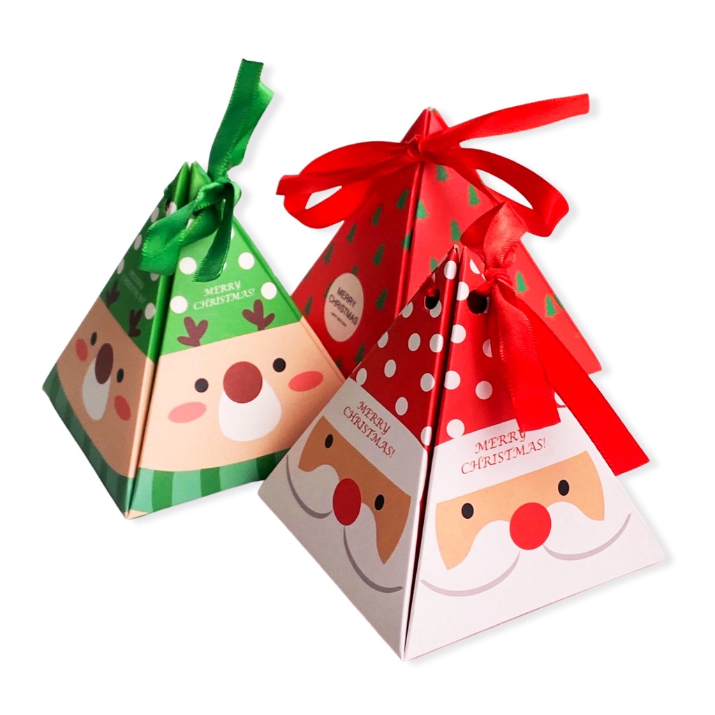 

Scoop Kotak Kado Natal Goodie Bag Santa Mix 64400200