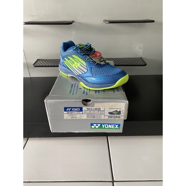 Sepatu Badminto Yonex 888 SL LTD