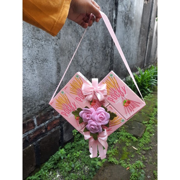 

Snack Love / Pocky Love / Buket Snack / Kado Ultah / Kado Wisuda / Surprise / Kado Unik