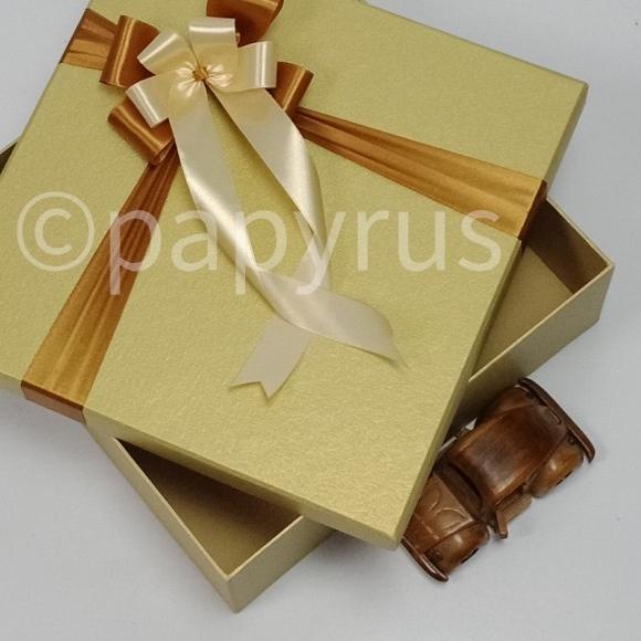 

PAPYRUS 30x30 tinggi 10cm Kotak Kado Gift Box Hadiah