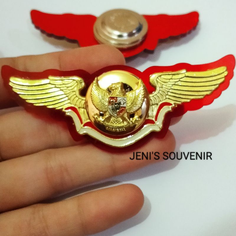Pin Garuda Model Wing