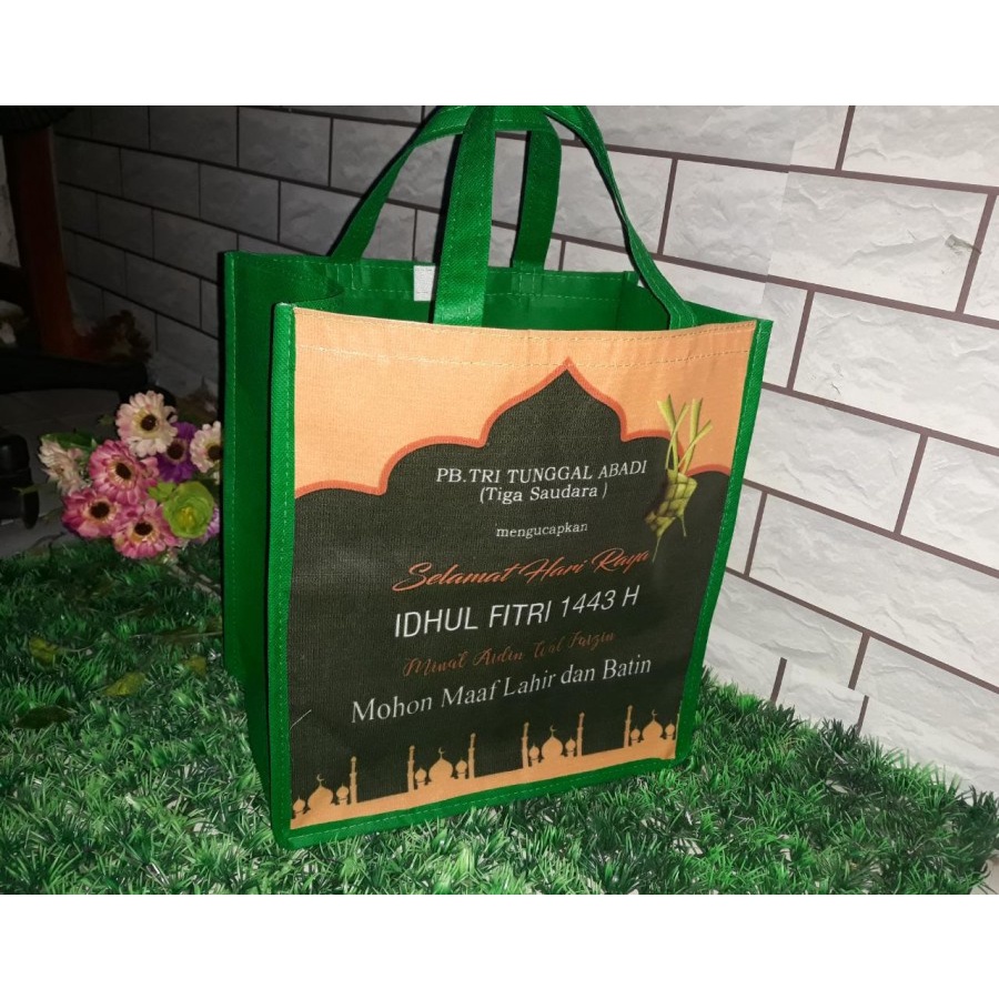 

TAS LEBARAN / TAS SOUVENIR IDUL FITRI CUSTOM / TAS PARCEL LEBARAN MURAH