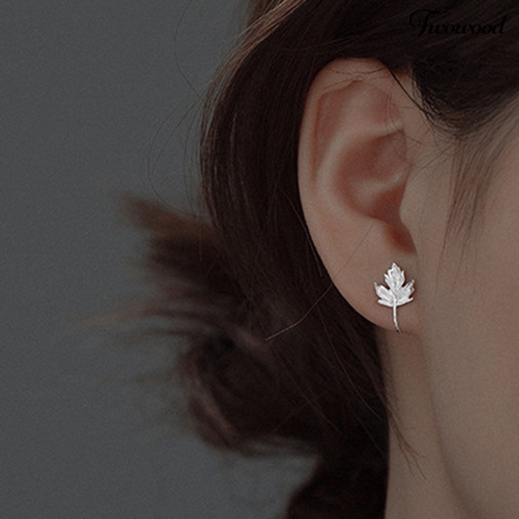 1pc Anting Klip Tanpa Tindik Bentuk Daun Maple Geometris Untuk Wanita