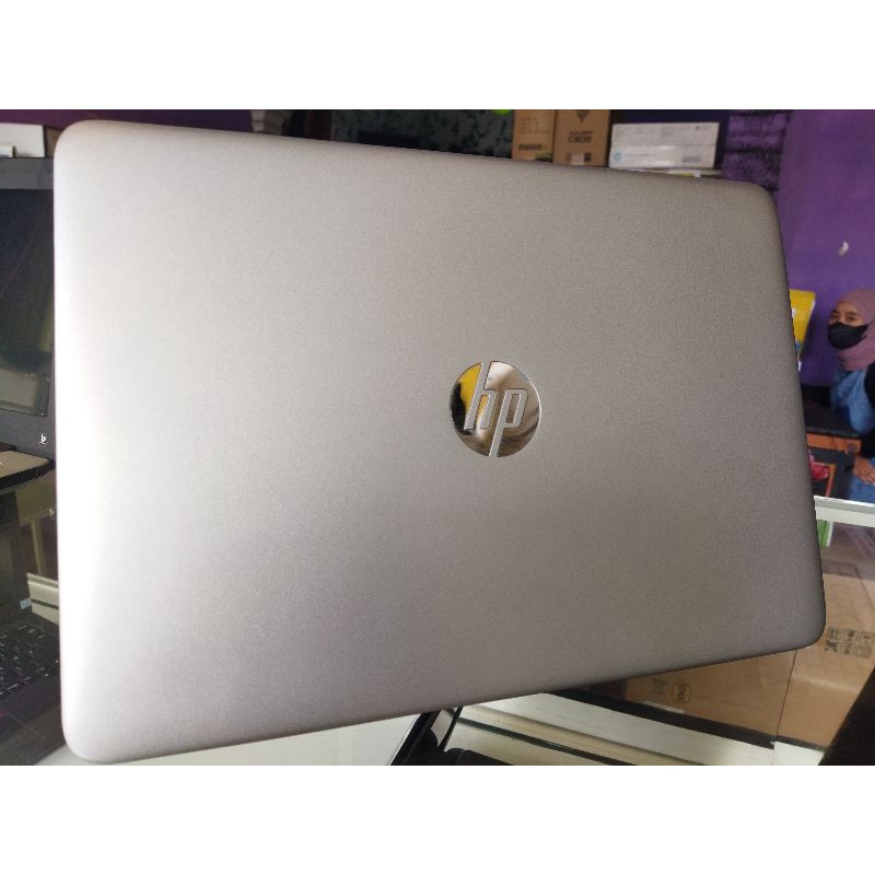 Hp toucscreen Ram 8 gb ssd 256 gb