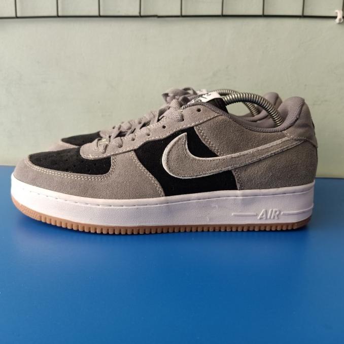 Sepatu New Original 100% Nike Air Force 1 Black Grey Suede Usaidone