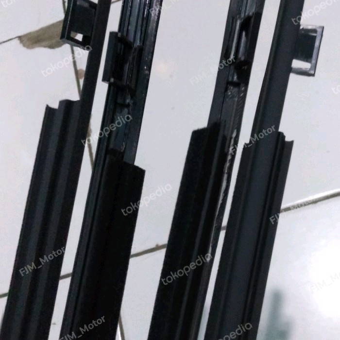 Guard Pelipit Kaca Avanza Lama 2004/2011