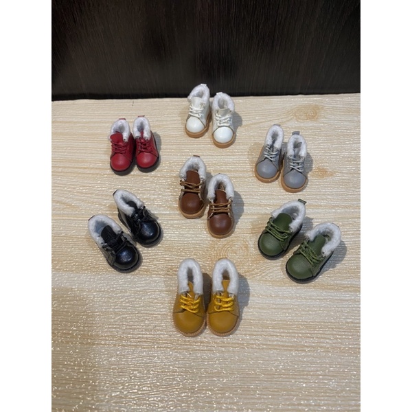 Sepatu Kulit Blythe Doll / Barbie