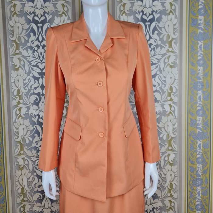 Stelan Baju Seragam Dharma Wanita Stelan Rok Span Panjang