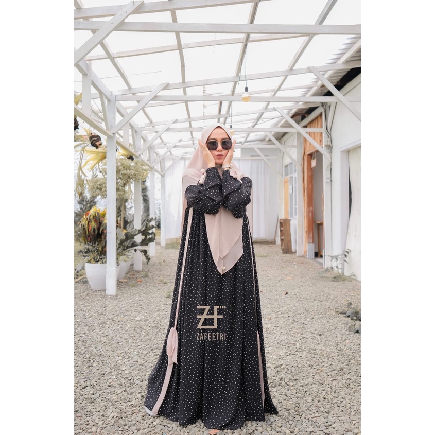 GAMIS SYARI SET/BLACKWHITE SNOW SERIES BY ZAFEETRI