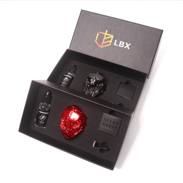 LBX Pajangan Parfum Ac Mobil Premium Clip Singa Lion Head Aroma Refill - Hitam