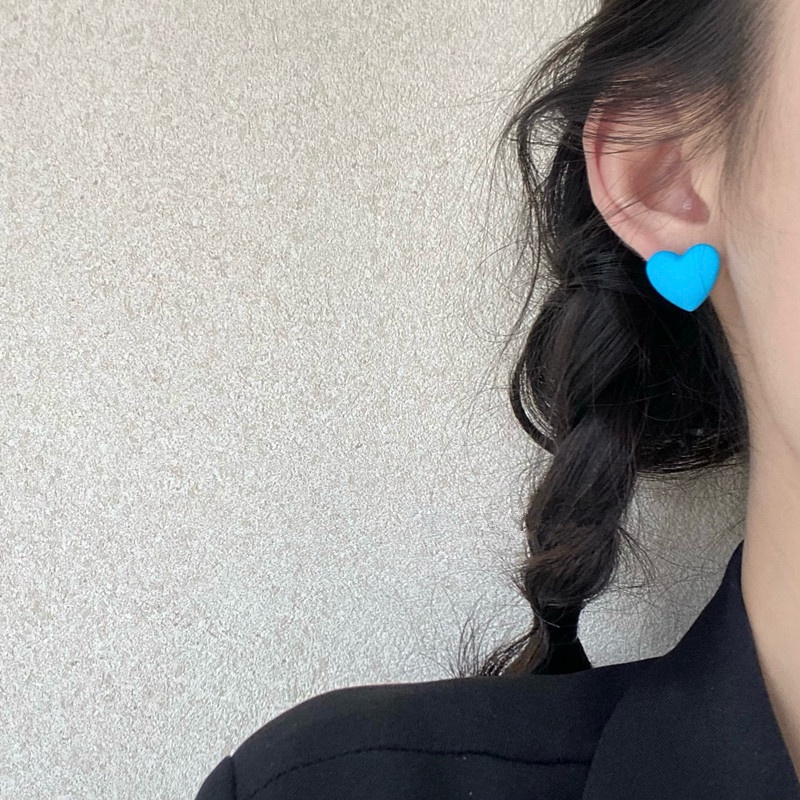 Anting Stud Bentuk Hati Asimetris Warna Biru Peach Gaya Korea Untuk Wanita