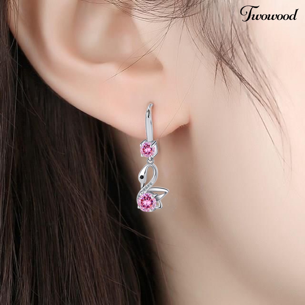 1 Pasang Anting Kait Desain Mata Hewan Bahan Cubic Zirconia Gaya Korea Untuk Pesta Pernikahan