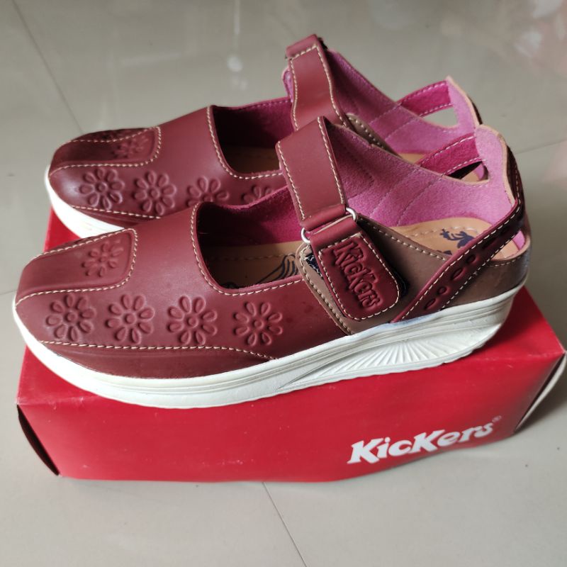 Obral Murah Sepatu Sandal Wanita Kickers Casual Santai