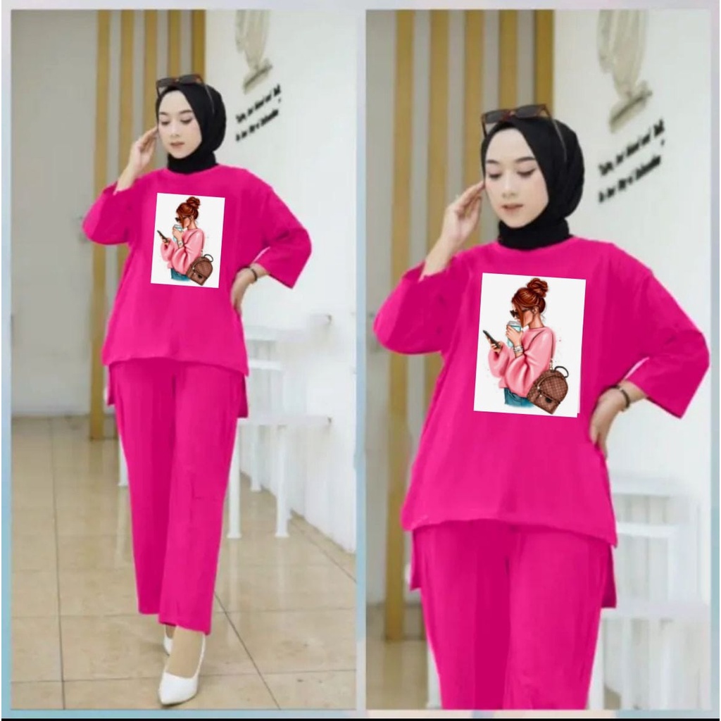 ONE SET WANITA KEKINIAN SETELAN BAJU DEWASA VIRAL BAJU SANTAI PEGANG HP