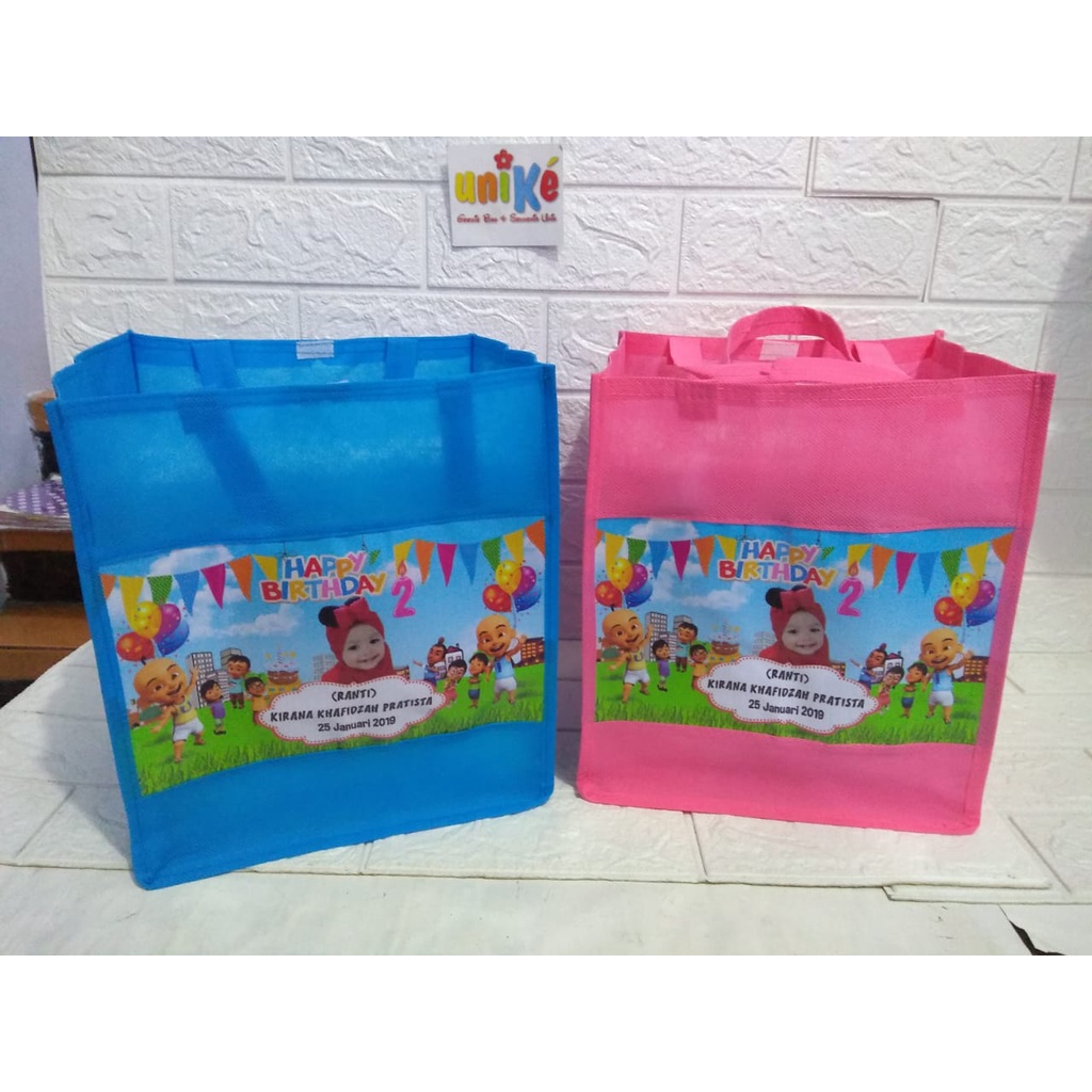 

TAS SPUNBOND BENTO CUSTOM Souvenir Ulang Tahun Anak Goodie Bag Goody Harga Murah Unik