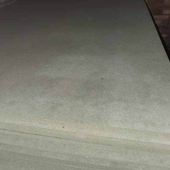 MDF hijau 3 mm / Triplek 3 mm MDF hijau HMR / MDF 3mm HMR