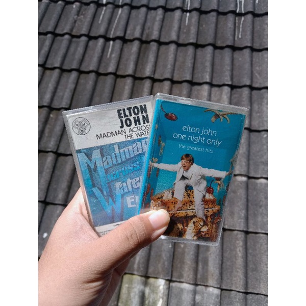 Kaset pita Elton John sepaket murah