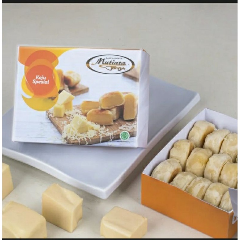 

BAKPIA MUTIARA isi 15 pcs dan 20 pcs Makanan / oleh-oleh khas Jogja