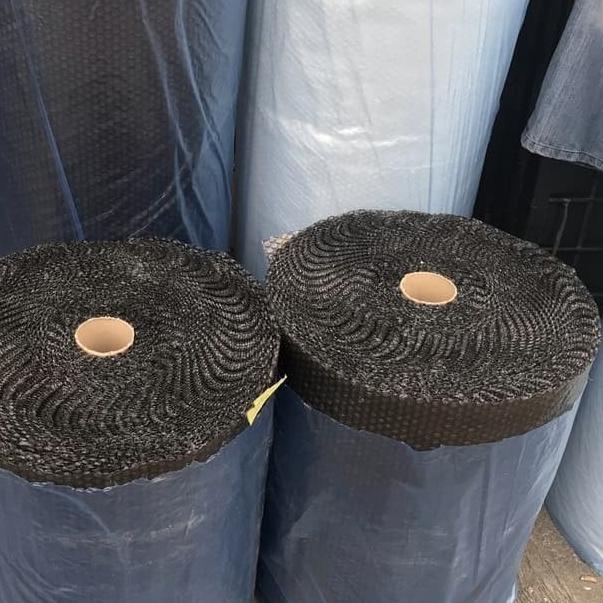 

BUBLE WRAP HITAM 60 CM X 50 M / BUBBLE WRAP HITAM