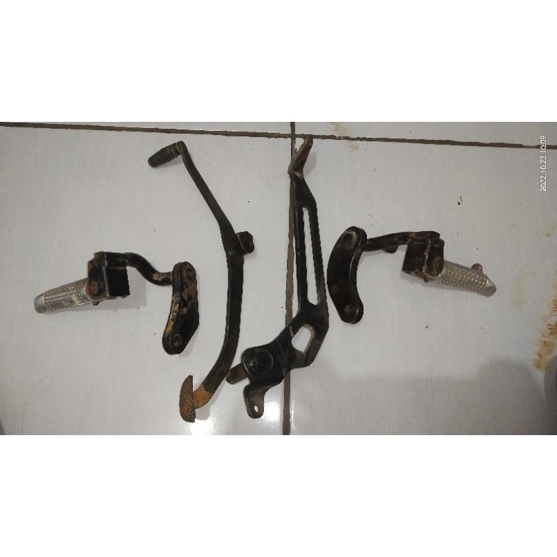 step bostep depan satria fu 150cc Fi injeksi original copotan motor