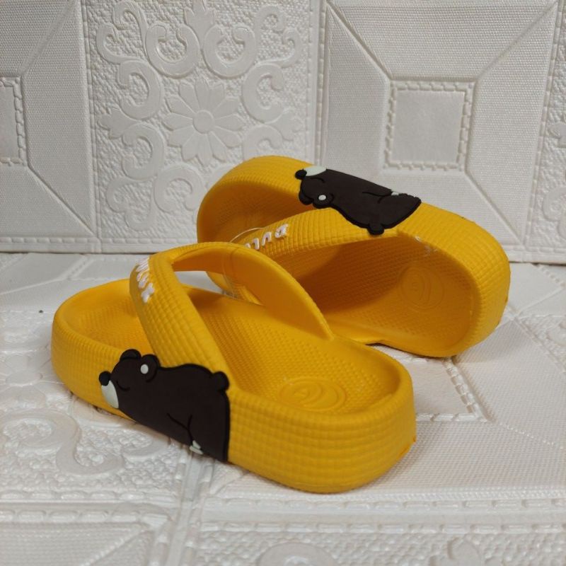 sandal jepit anak perempuan karakter bebek/panda size 24-29-Kuning