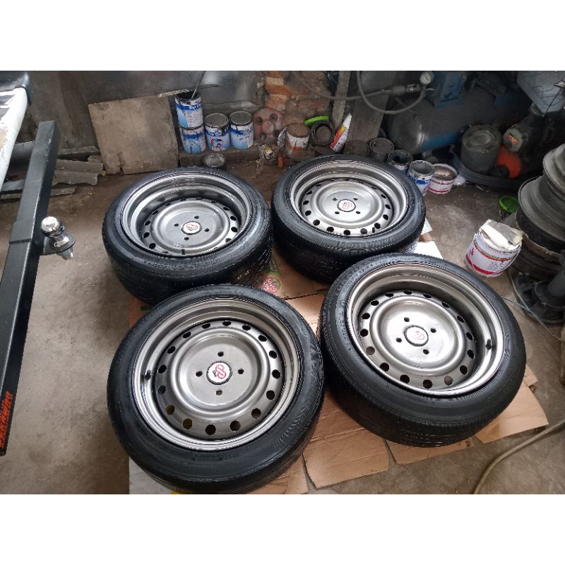 velg kaleng custom r16