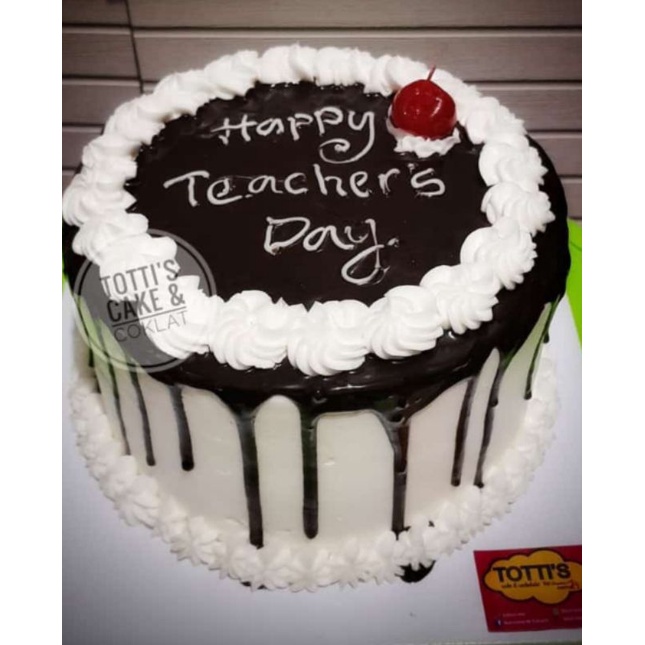 Kue ulang tahun karakter / Kue Enak BLACKFOREST Birthday Cake / Kue Ulang Tahun selamat hari guru Ultah (16cm )