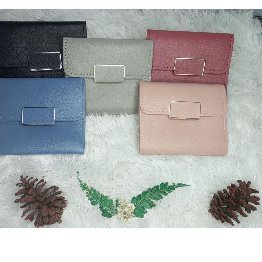 

ヒ Hampers Dompet dan botol + alat makan kado ulang tahun, wisuda dan anniversary ⇘