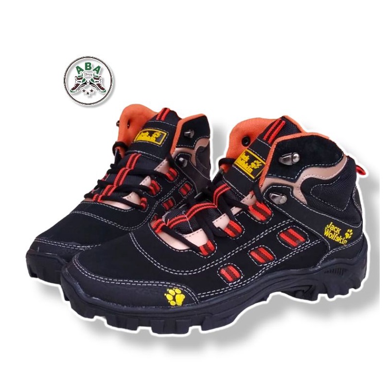 sepatu gunung pria sepatu boots pria sepatu hiking Jack Wolfskin