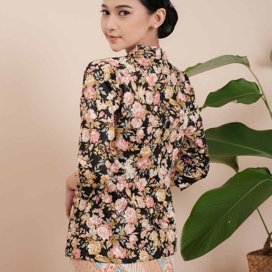 Kebaya Kartini Florine Lengan 7/8 Meradelima Katun Jepang Hitam Gold