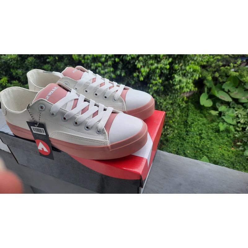 Sepatu Airwalk Original 100% (Airwalk Kadia White Pink)