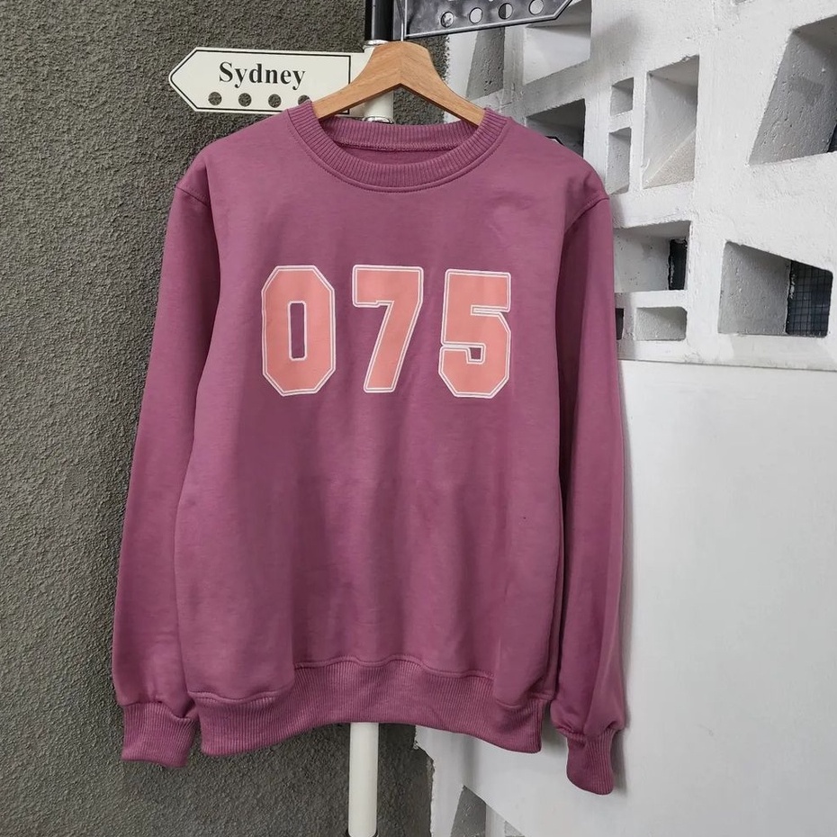 Crewneck Sweater Wanita 075 Basic Sweatshirt Oblong Simple