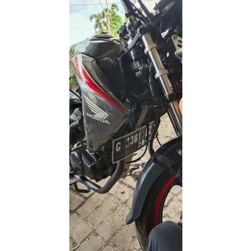 breket nopol plat bracket nopol plat Honda Megapro lama Megapro new monoshock